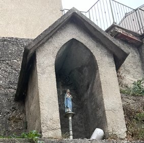 Cappella devozionale dedicata alla Madonna